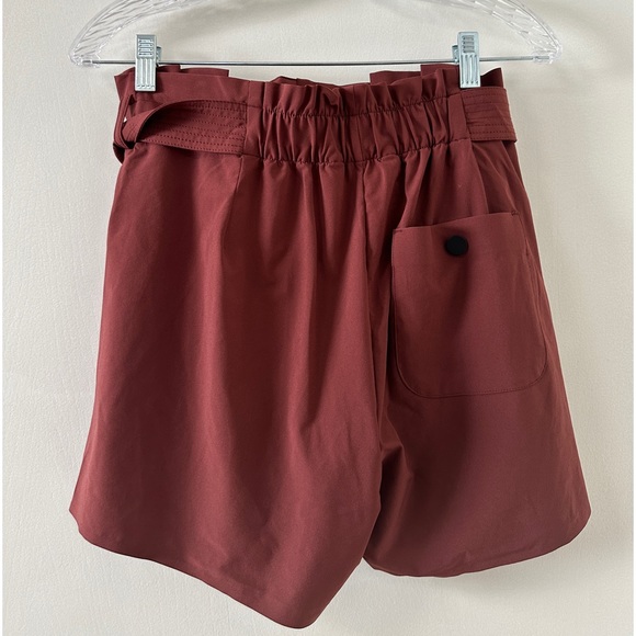 Athleta Skyline II Paperbag Shorts size 6 - Picture 3 of 7
